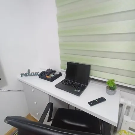 Sunshine Plus Free Parking Apartment